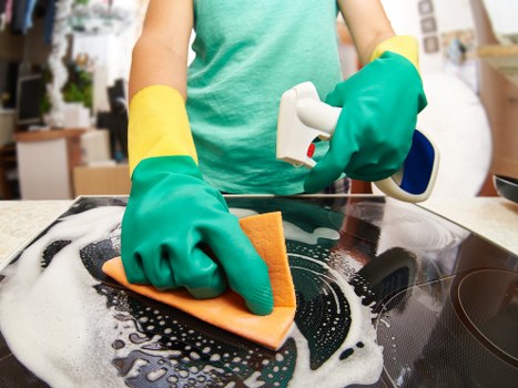 Deep cleaning checklist and household cleaning supplies